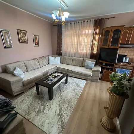 Maison * Polisi i Vogel